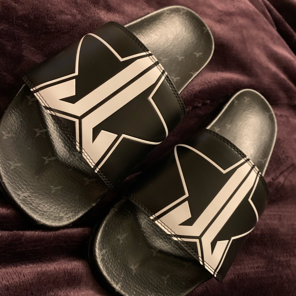 Jeffree’s Star Slides